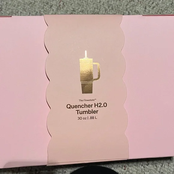 NWT The Valentine’s Day Quencher H2.0 Flowstate Tumbler - Picture 7 of 7